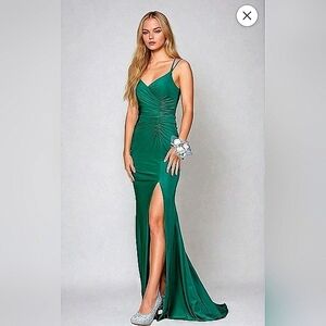 NWT Dancing Queen NWT Green Maxi Formal Lace Up Back Front Slit Dress Size Small